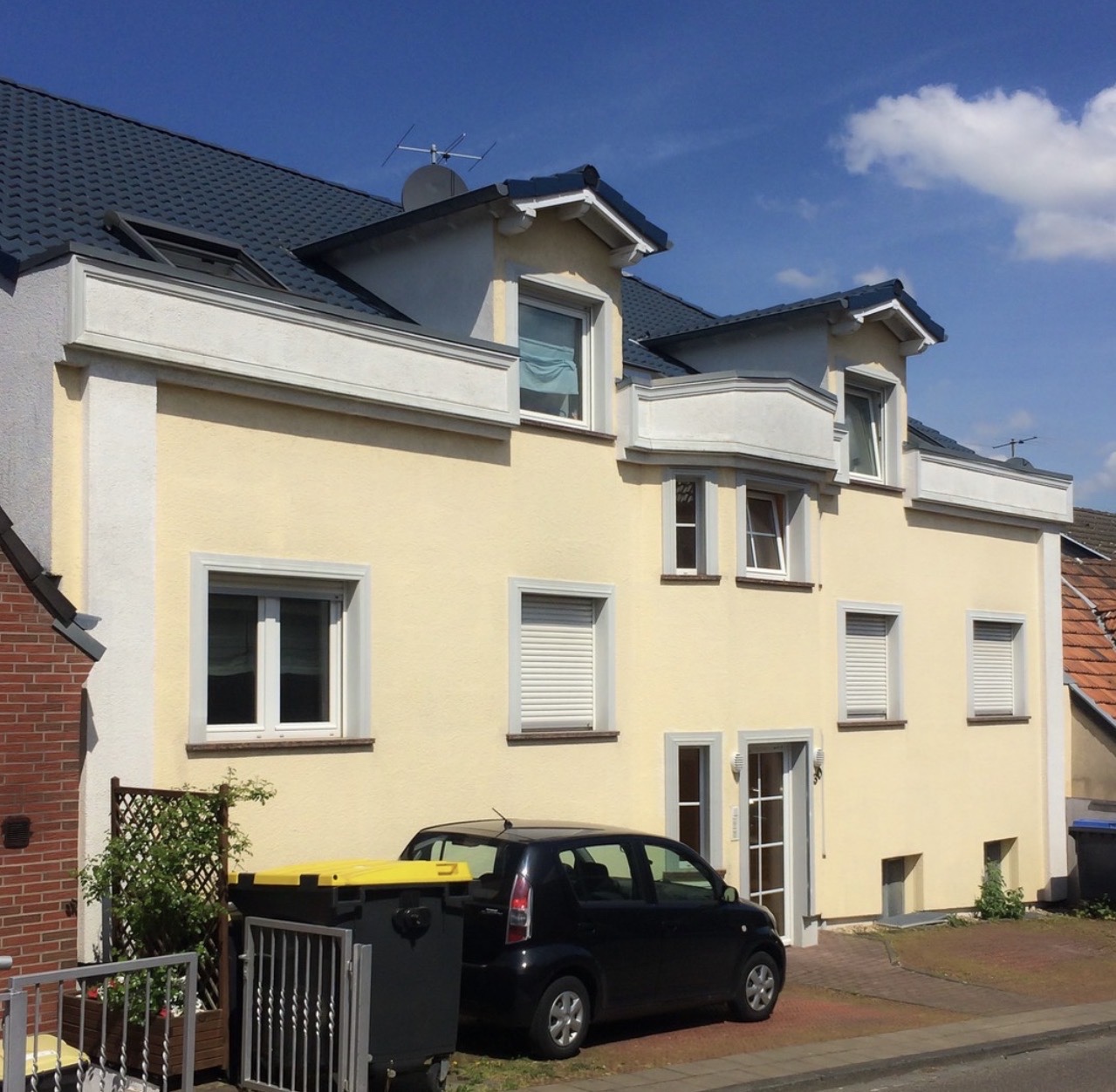 Sanierte Hausfassade